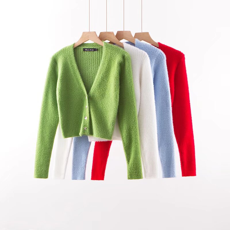 V-neck long sleeved cardigan sweater - Image 2