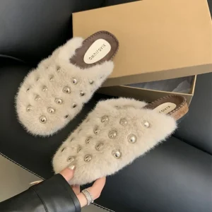 Women Flat Slipper Fashion Rivet Warm Plush Ladies Casual Slip On Mules Shoes Flat Heel Outdoor Dress Slide