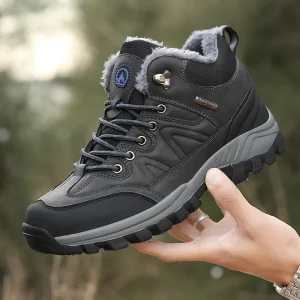 New winter sports shoes for men, outdoor shoes with plush insulation, cotton shoes, lightweight hiking shoes, oversized hiking shoes